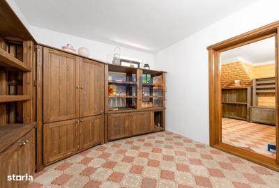 Casă cu 4 camere în Românești - 13