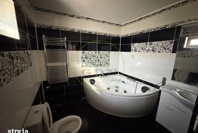 Casă cu 4 camere cu Teren 1250 Mp în Malu Mare - 2