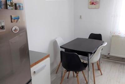 Apartament cu 3 camere decomandat în Central - 1