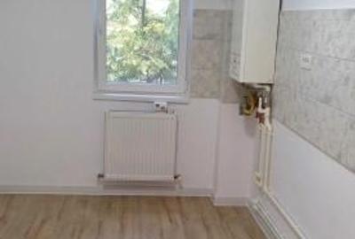 Apartament cu 2 camere decomandat în Trocadero