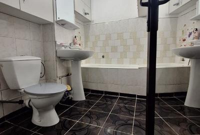 Apartament cu 2 camere semidecomandat în Energiei