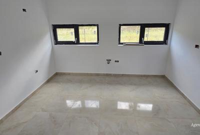 Casă individuală cu 5 camere cu Teren 1000 Mp în Central - 16