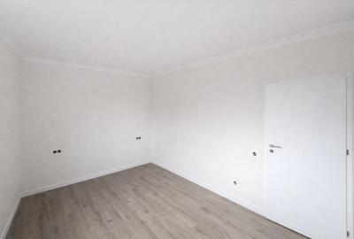 Apartament cu 3 camere semidecomandat, mobilat în Florești - 12
