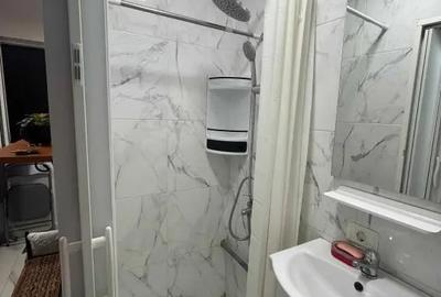 Garsonieră în Apărătorii Patriei