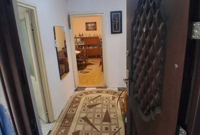 Apartament cu 2 camere decomandat, mobilat în Central