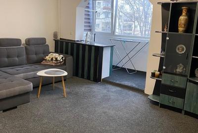 Apartament cu 3 camere decomandat în Rogerius