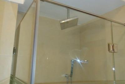 Apartament cu 3 camere în Km 5 - 9