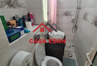 Apartament cu 4 camere decomandat în Câmpina - 9