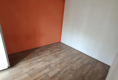 Apartament cu 2 camere nedecomandat în Govândari