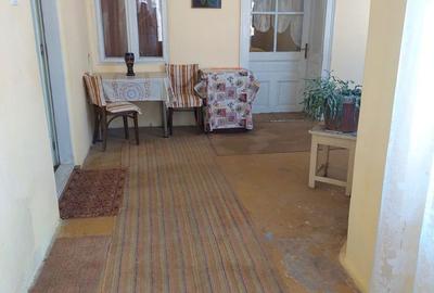 Casă cu 4 camere în Turnu - 7