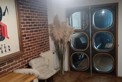 Apartament cu 4 camere decomandat în Titulescu