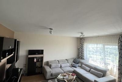 Apartament cu 3 camere în Mărăști