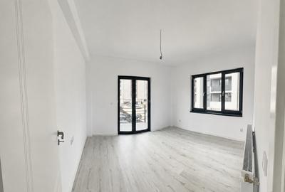 Apartament cu 3 camere semidecomandat în Vișani