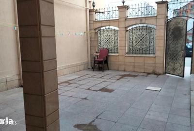 Casă cu 8 camere cu Teren 200 Mp în Tomis II