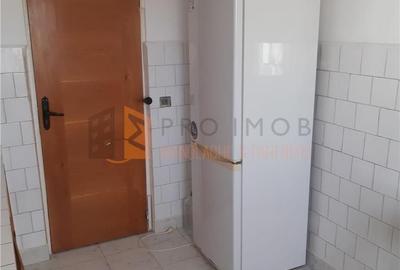 Apartament cu 3 camere decomandat în Dorobanți 1