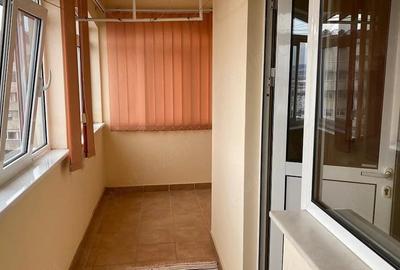 Apartament cu 2 camere decomandat în Frații Golești
