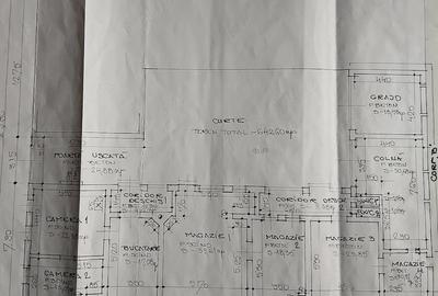 Casă cu 5 camere cu Teren 642 Mp în Central