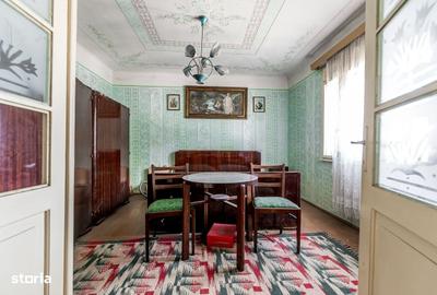 Casă cu 4 camere în Bujac