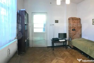 Apartament cu 4 camere semidecomandat în Cetate - 2