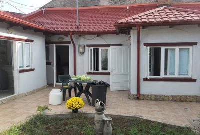 Casă individuală cu 3 camere cu Canalizare în Tomis II - 1