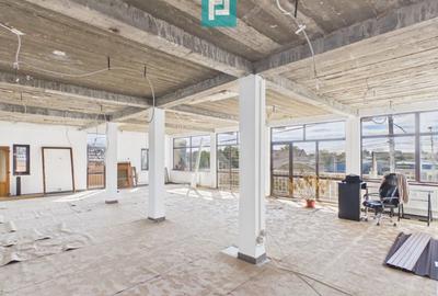 Spațiu comercial, de 121.30000305176 mp, în Micălaca
