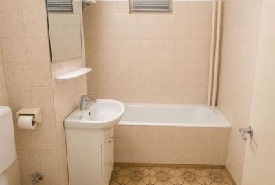 Apartament cu 3 camere decomandat în Ultracentral