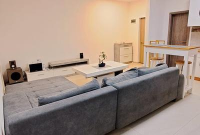 Apartament cu 3 camere semidecomandat în Dumbrăvița