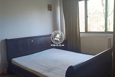 Apartament cu 2 camere semidecomandat, mobilat în Podul de Piatră