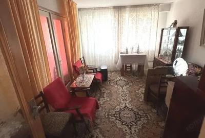 Apartament cu 3 camere decomandat în Micro 39