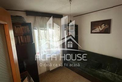 Apartament cu 4 camere decomandat în Govândari