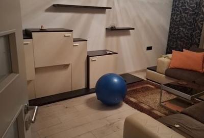 Apartament cu 3 camere decomandat în ICIL