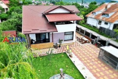 Casă cu 4 camere în Câmpului