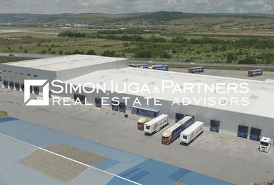Spațiu comercial, de 702 mp, în Central - 3