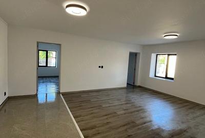 Casă cu Teren 738 Mp în Șimand - 1