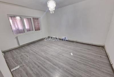 Apartament cu 3 camere în 9 Mai