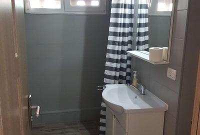 Apartament cu 2 camere semidecomandat în Micro I - 10