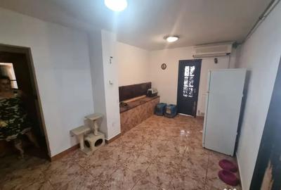 Apartament cu 2 camere decomandat în Far