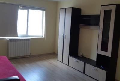 Apartament cu 3 camere decomandat în Obcini
