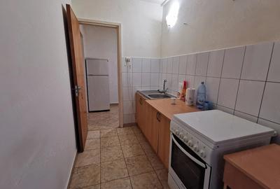 Garsonieră decomandată în Central