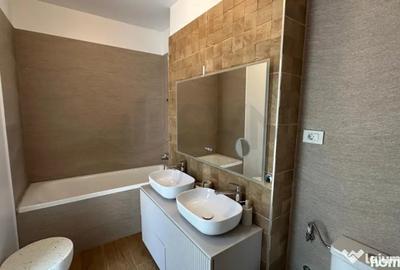Casă cu 5 camere cu Teren 200 Mp în Pipera