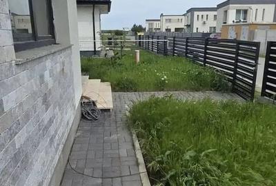 Casă cu 4 camere în Tamași
