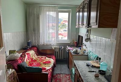 Apartament cu 2 camere decomandat în Precista
