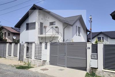 Casă cu 5 camere cu Teren 390 Mp în Vadu Anei