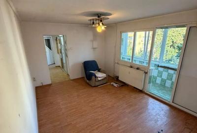 Apartament cu 4 camere decomandat, mobilat în Gorjului