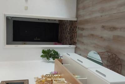 Apartament cu 2 camere decomandat în Micro 4 - 5