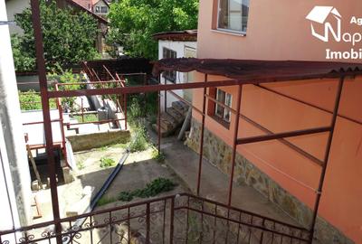 Casă cu 4 camere în Andrei Mureșanu