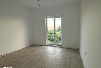 Casă cu 4 camere în Săbăreni - 18
