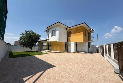 Casă cu 5 camere cu Teren 500 Mp în Cârcea