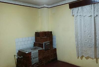 Casă cu Teren 300 Mp în Central