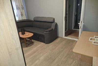 Apartament cu 2 camere semidecomandat, mobilat în Central
